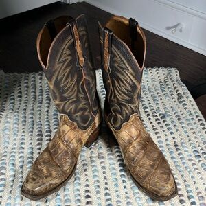 Lucchese American alligator men’s boots